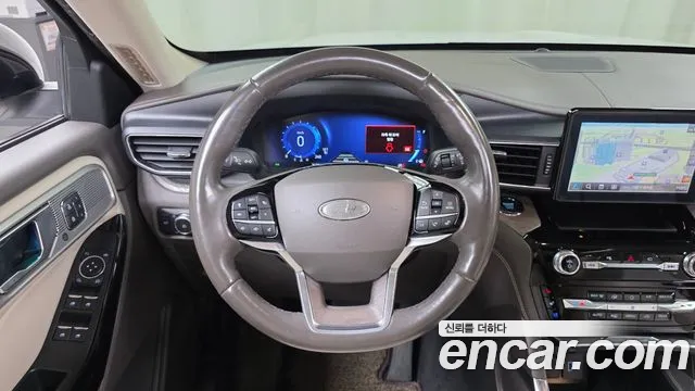 Ford Explorer — Фото автомобиля 20