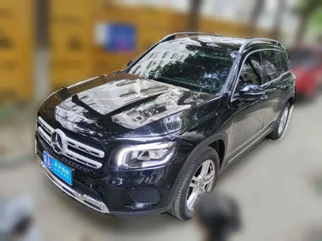 Фотография автомобиля — Mercedes-Benz GLB-Class