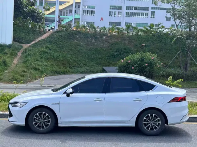 BYD Qin PLUS — Фото автомобиля 5