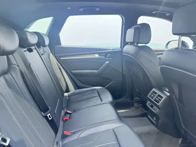 Audi Q5L — Фото автомобиля 8