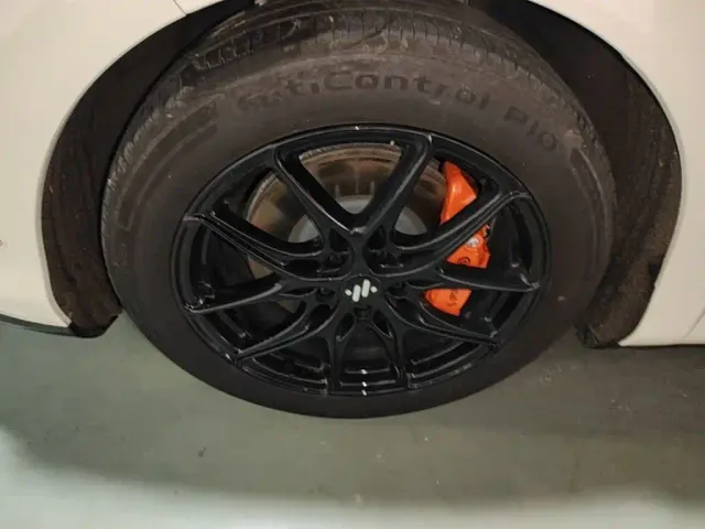 IM Motors LS6 — Фото автомобиля 22
