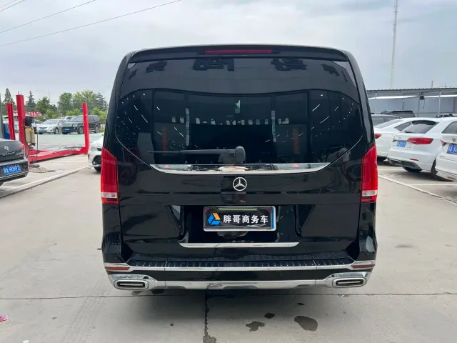 Mercedes-Benz V-Class — Фото автомобиля 14