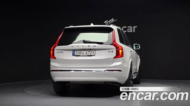 Volvo XC90 — Фото автомобиля 4