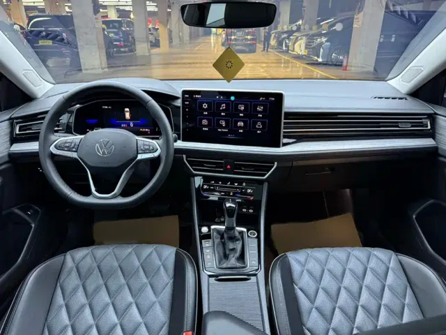 Volkswagen Sagitar — Фото автомобиля 9
