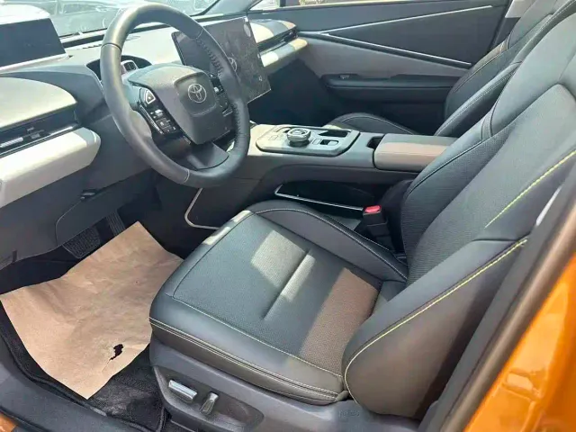 Toyota bZ5 — Фото автомобиля 5