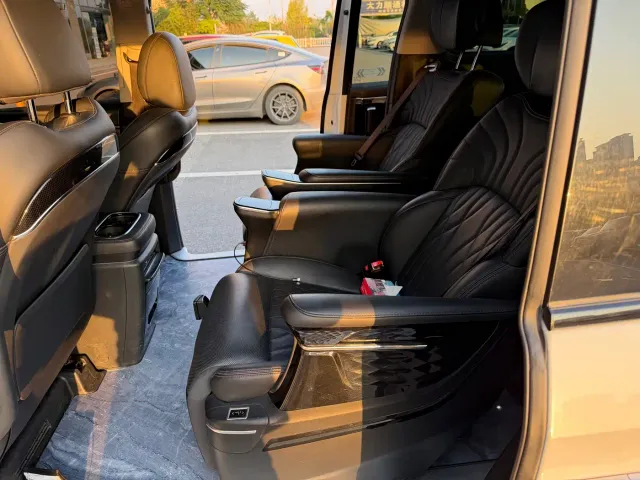 GAC Trumpchi M8 — Фото автомобиля 6