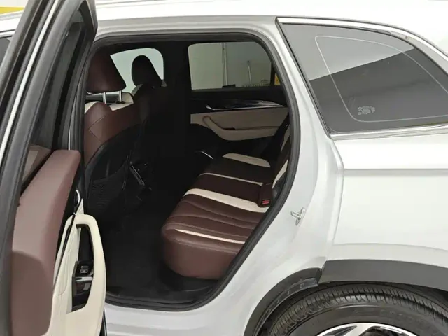 Geely Xingyue L — Фото автомобиля 11