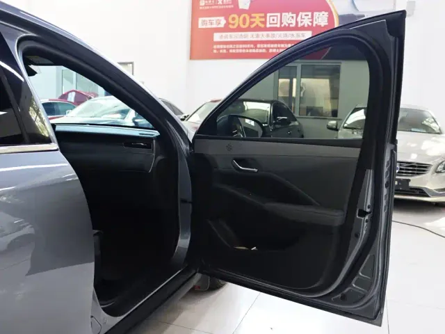 BYD Qin PLUS — Фото автомобиля 22