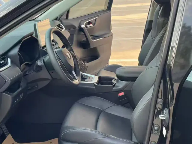 Toyota Wildlander — Фото автомобиля 4