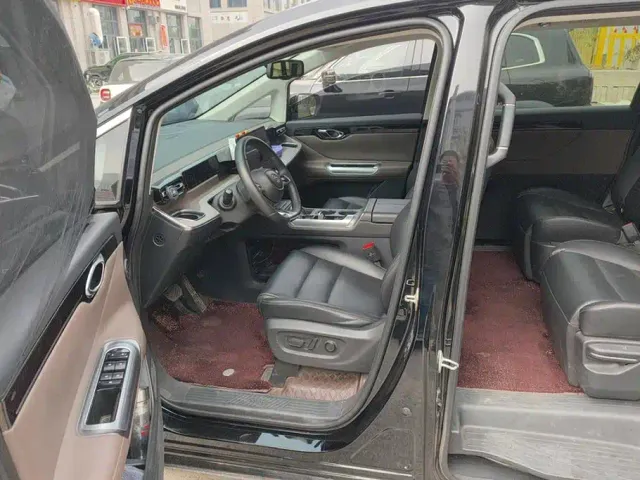 GAC Trumpchi E8 — Фото автомобиля 9