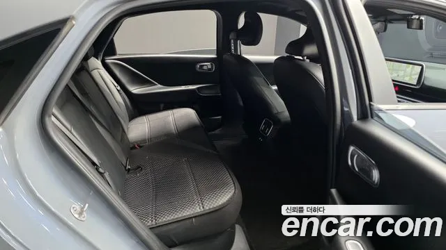 Hyundai Ioniq 6 — Фото автомобиля 18