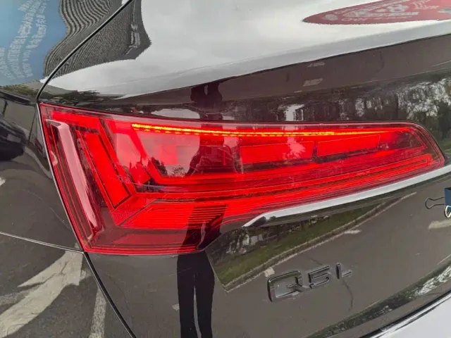 Audi Q5L Sportback — Фото автомобиля 28