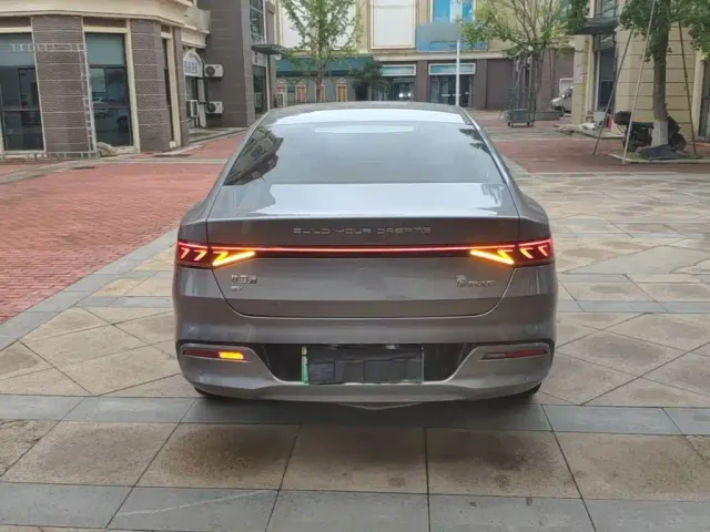 BYD Qin PLUS — Фото автомобиля 5