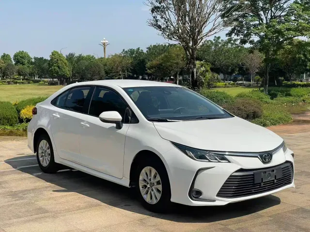 Toyota Corolla — Фото автомобиля 2