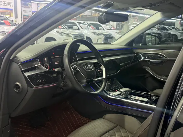 Audi A8 — Фото автомобиля 5