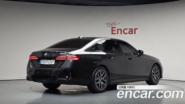 BMW 5-Series 5 серия (G60) 523d M Sport — Фото автомобиля 2