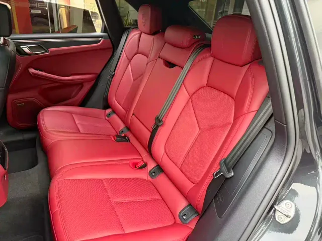 Porsche Macan — Фото автомобиля 12