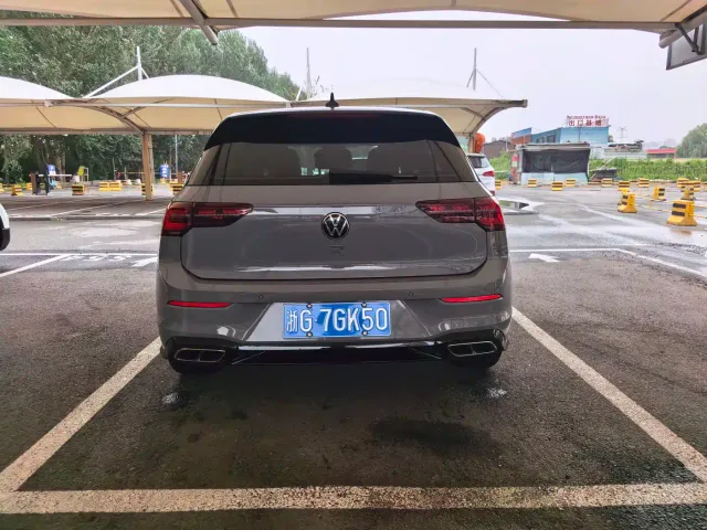 Volkswagen Golf — Фото автомобиля 19