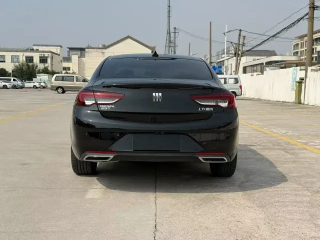 Buick Regal — Фото автомобиля 5
