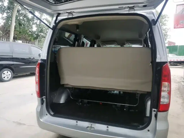 Wuling Hongguang V — Фото автомобиля 18