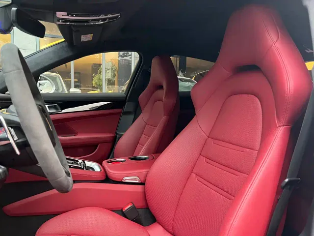 Porsche Panamera — Фото автомобиля 23