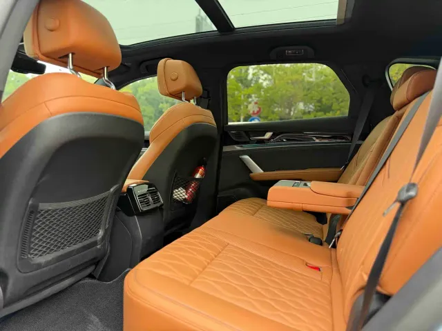 BYD Tang — Фото автомобиля 6