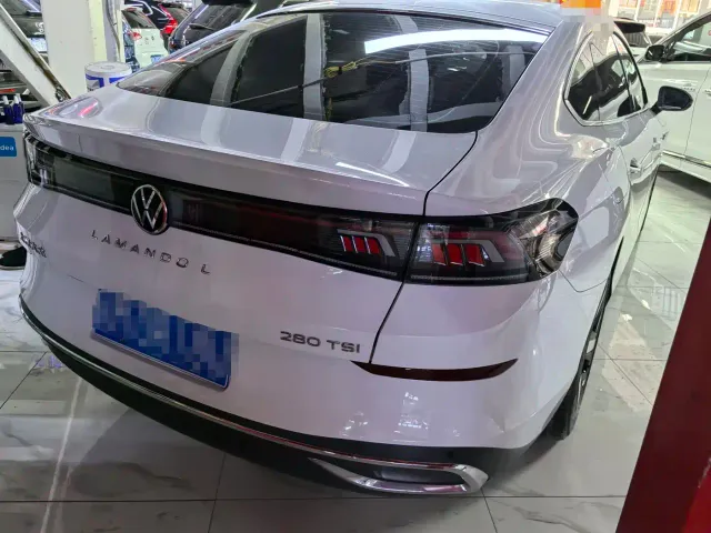 Volkswagen Lamando — Фото автомобиля 4