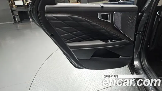 Kia K8 2.5 Бензин 2WD — Фото автомобиля 23
