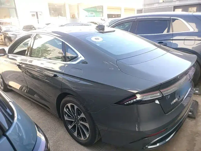Lincoln Z — Фото автомобиля 4