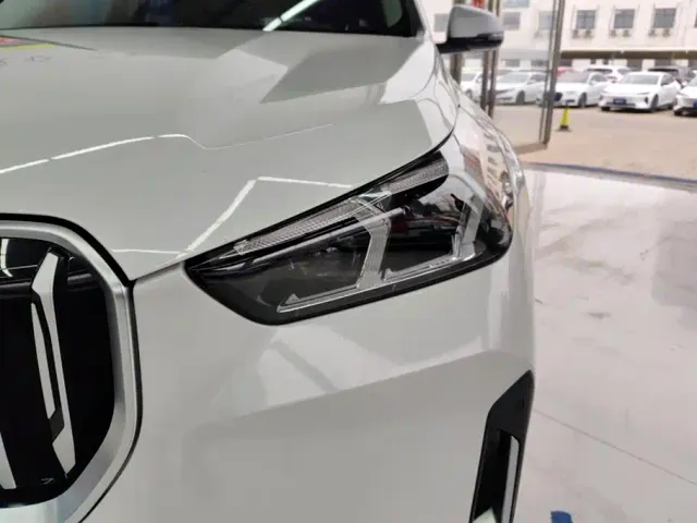 BMW X1 — Фото автомобиля 5