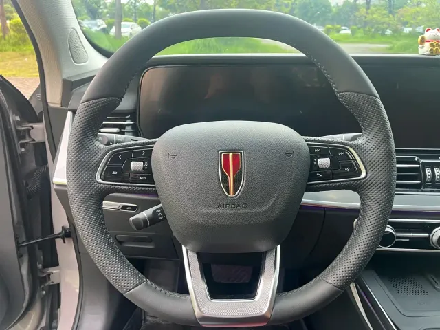 Hongqi HS5 — Фото автомобиля 11