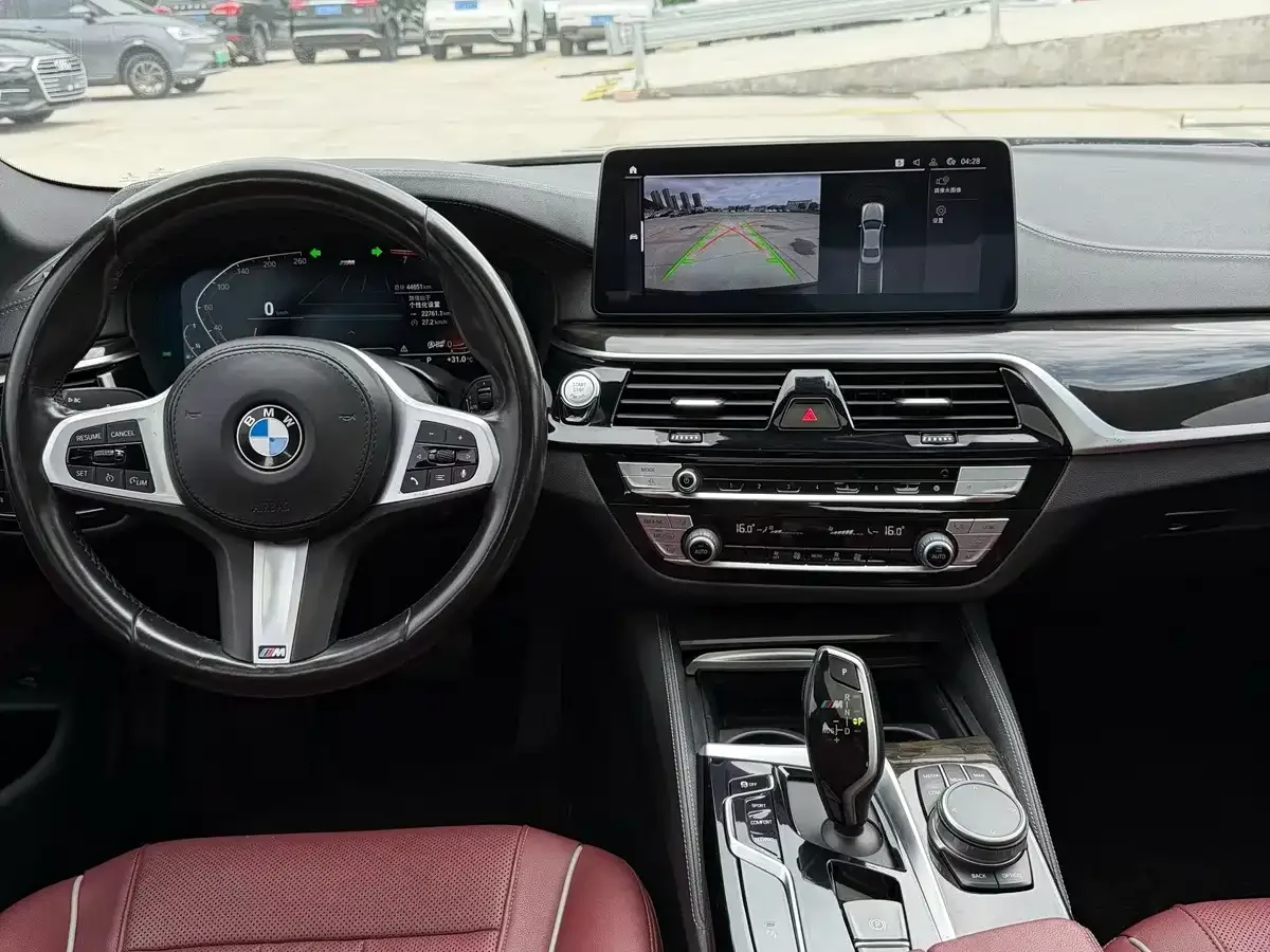 BMW BMW 5 Series 2022 Facelift 525Li Luxury Package — Фото автомобиля 6