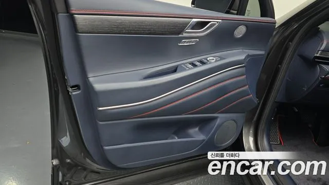 Genesis GV80 — Фото автомобиля 23