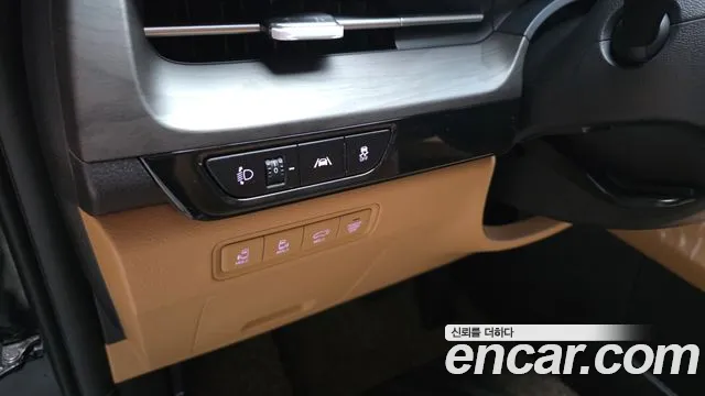 Kia Carnival Generation 4 — Фото автомобиля 27
