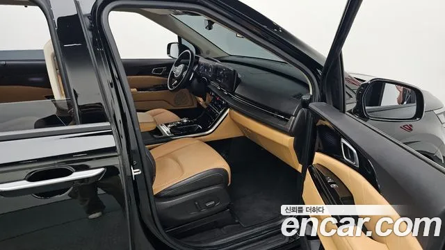 Kia Carnival Generation 4 — Фото автомобиля 16