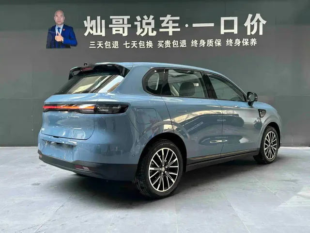 Leapmotor B10 — Фото автомобиля 6