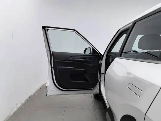 Kia EV5 — Фото автомобиля 8