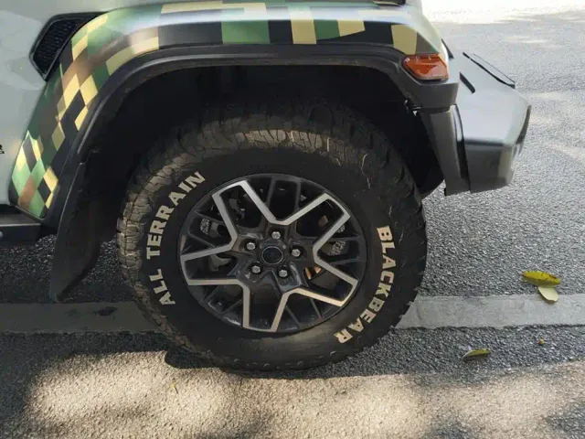 Jeep Wrangler 4xe — Фото автомобиля 6