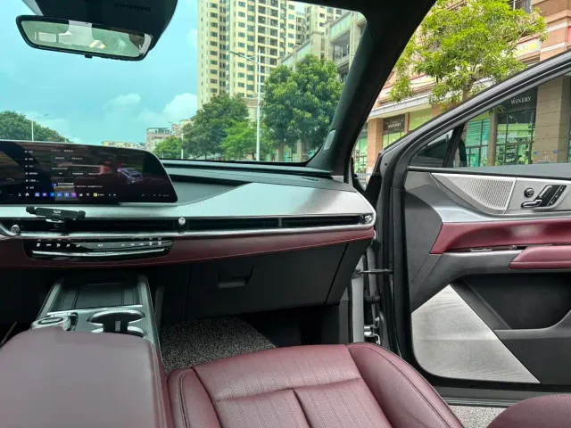 Cadillac XT5 — Фото автомобиля 18