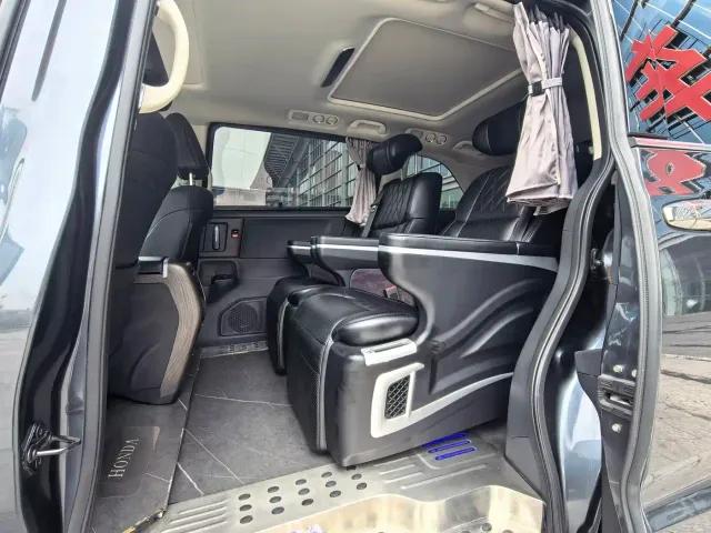 Honda Odyssey — Фото автомобиля 10