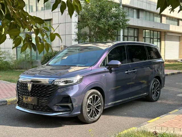 Фотография автомобиля — Roewe iMAX8