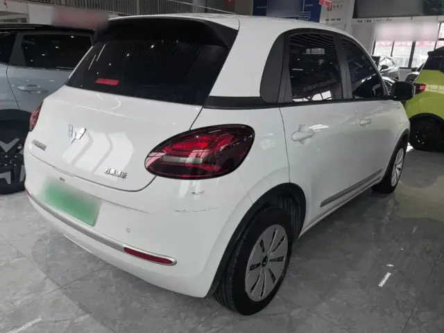 Wuling Bingo — Фото автомобиля 6