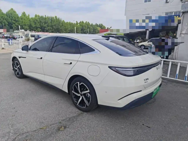 BYD Seal 07 DM-i — Фото автомобиля 4