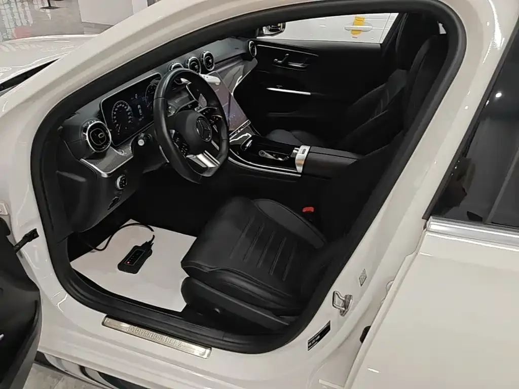 Mercedes-Benz Mercedes-Benz C-Class 2023 Facelift C 200 L Sport Edition — Фото автомобиля 14