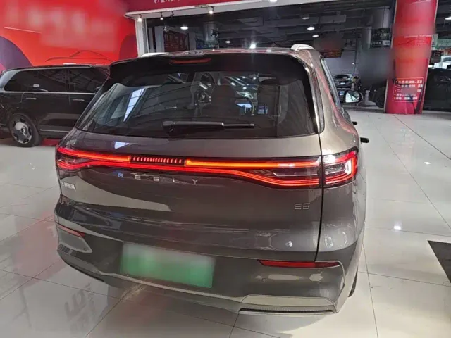 Geely Galaxy E5 — Фото автомобиля 5
