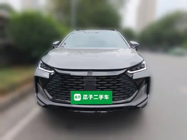 BYD Tang — Фото автомобиля 23