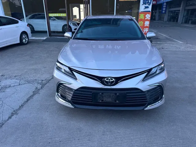 Toyota Camry — Фото автомобиля 2