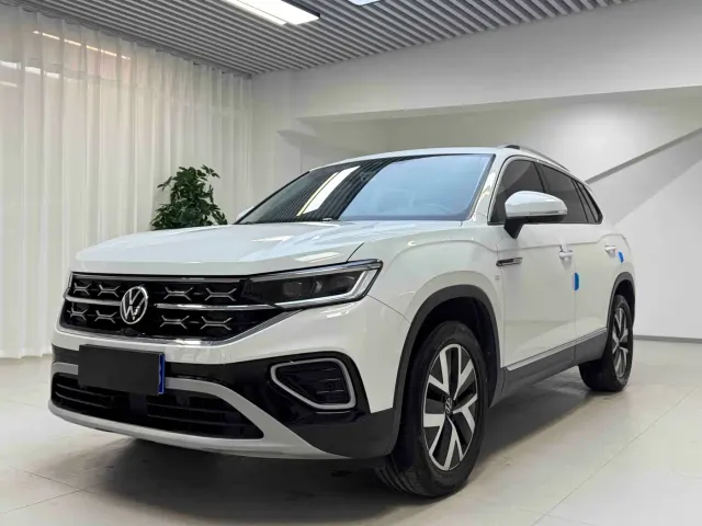 Фотография автомобиля — Volkswagen Tayron