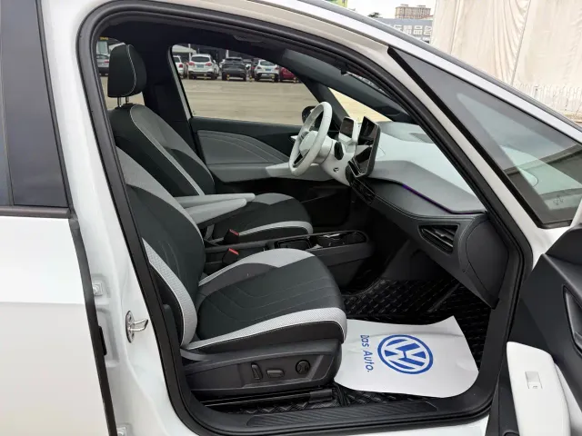 Volkswagen ID.3 — Фото автомобиля 6