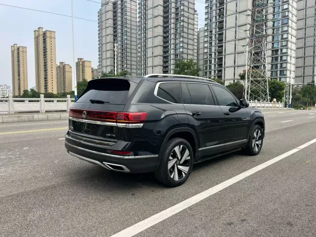 Volkswagen Teramont 2023 330TSI FWD Premium Luxury Edition — Фото автомобиля 6